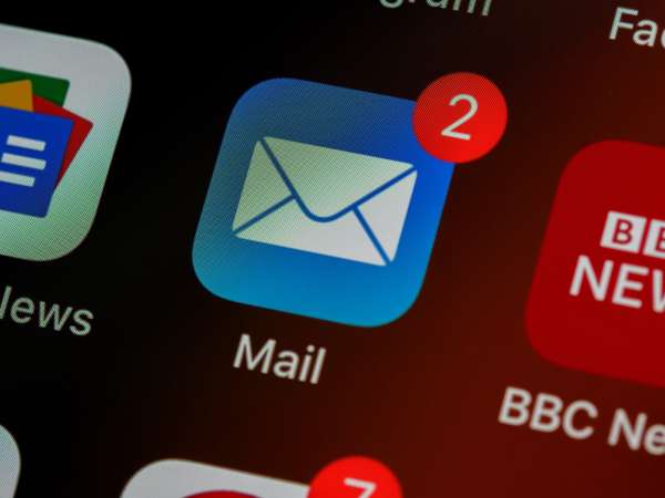 Email(s)